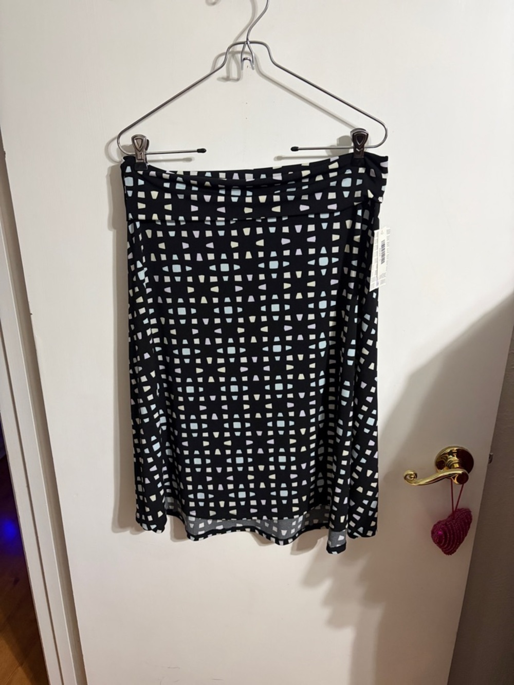 🧡 Large LuLaRoe Azure Black A-Line Skirt with White & Blue Geometric Print NWT